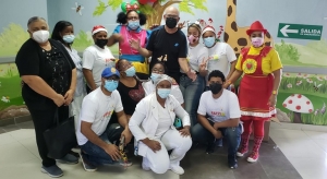 Director Dar&iacute;o Contreras Festeja con los ni&ntilde;os la Navidad