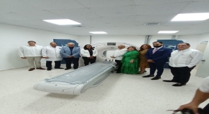 Ministerio de Salud y SNS reciben tom&oacute;grafo donado por el Gobierno de Jap&oacute;n