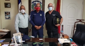 Director del Hospital Dr. Dar&iacute;o contreras realiza visita cortes&iacute;a al Intendente del Cuerpo de Bomberos Santo Domingo Este