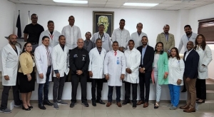 Director del Dar&iacute;o Contreras recibe reconocimiento del Hospital Traumatol&oacute;gico y Quir&uacute;rgico Prof. Juan Bosch de la Vega